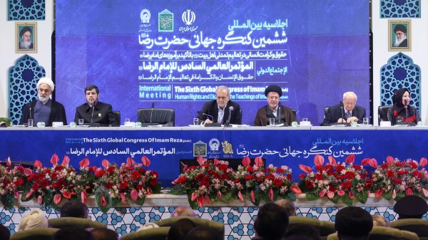اگر نمیتوانیم عدالت، انصاف، کرامت و حق را آنگونه که باید در جامعه پیاده کنیم، مشکل از ماست نه مردم اگر نمیتوانیم عدالت، انصاف، کرامت و حق را آنگونه که باید در جامعه پیاده کنیم، مشکل از ماست نه مردم